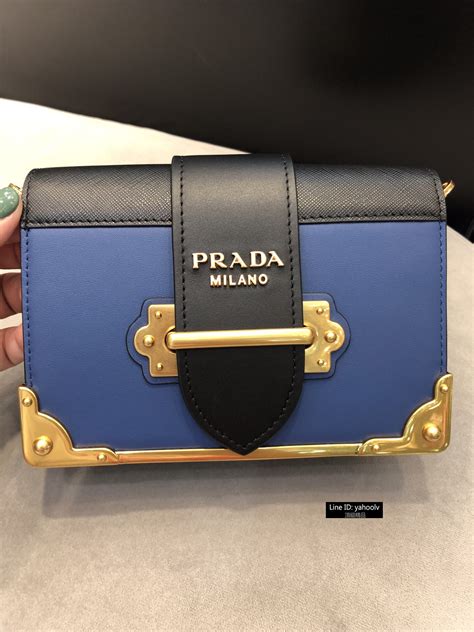 prada cahier 袋 換帶